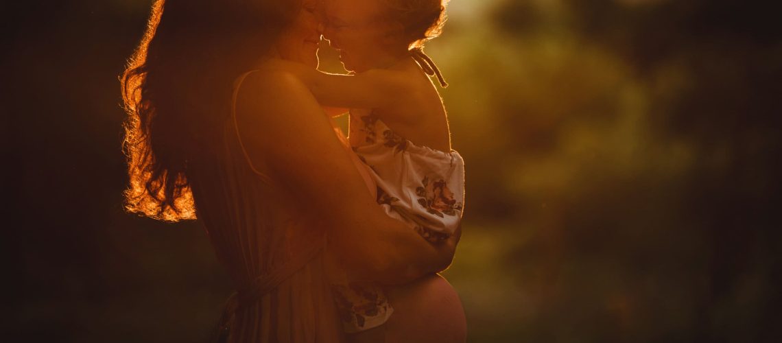 pregnancy photoshoot sunset outdoor family session